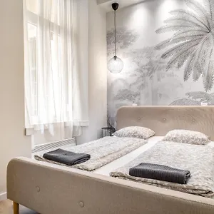Rákóczi 2 Bedroom Stylish , Budapest Hungría
